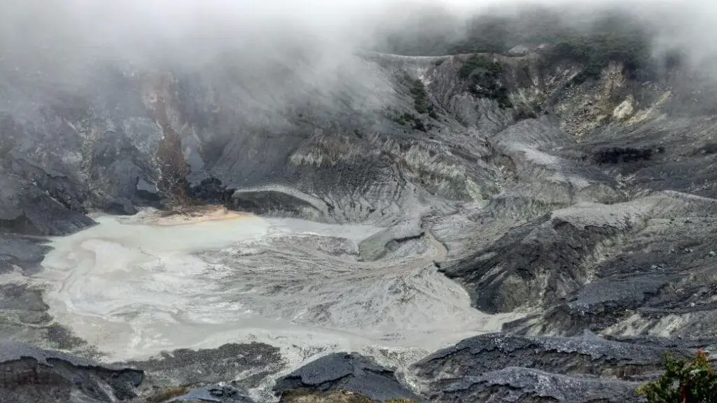Tangkuban Perahu