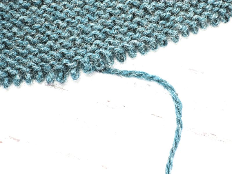unravelling knit fabric