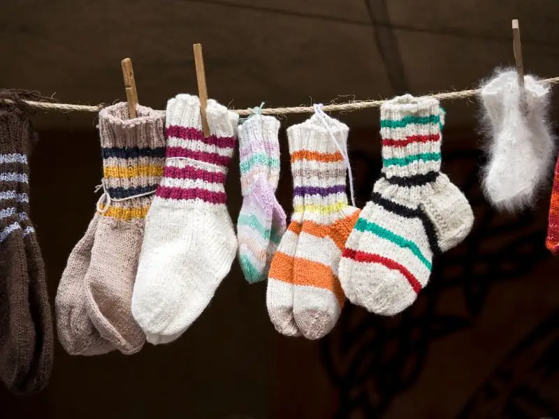 hang wool socks