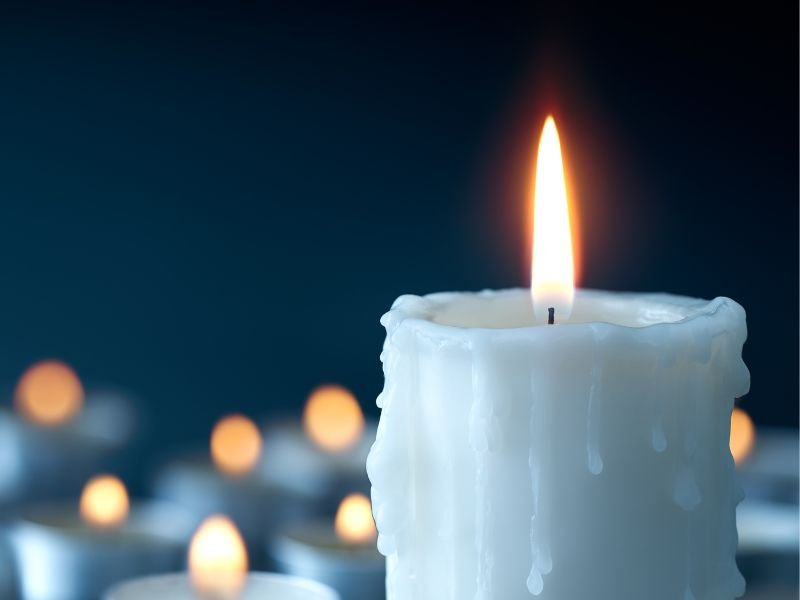 How Do Dripless Candles Work? (Explained) 3 BatikIndonesia.com Kayla 13
